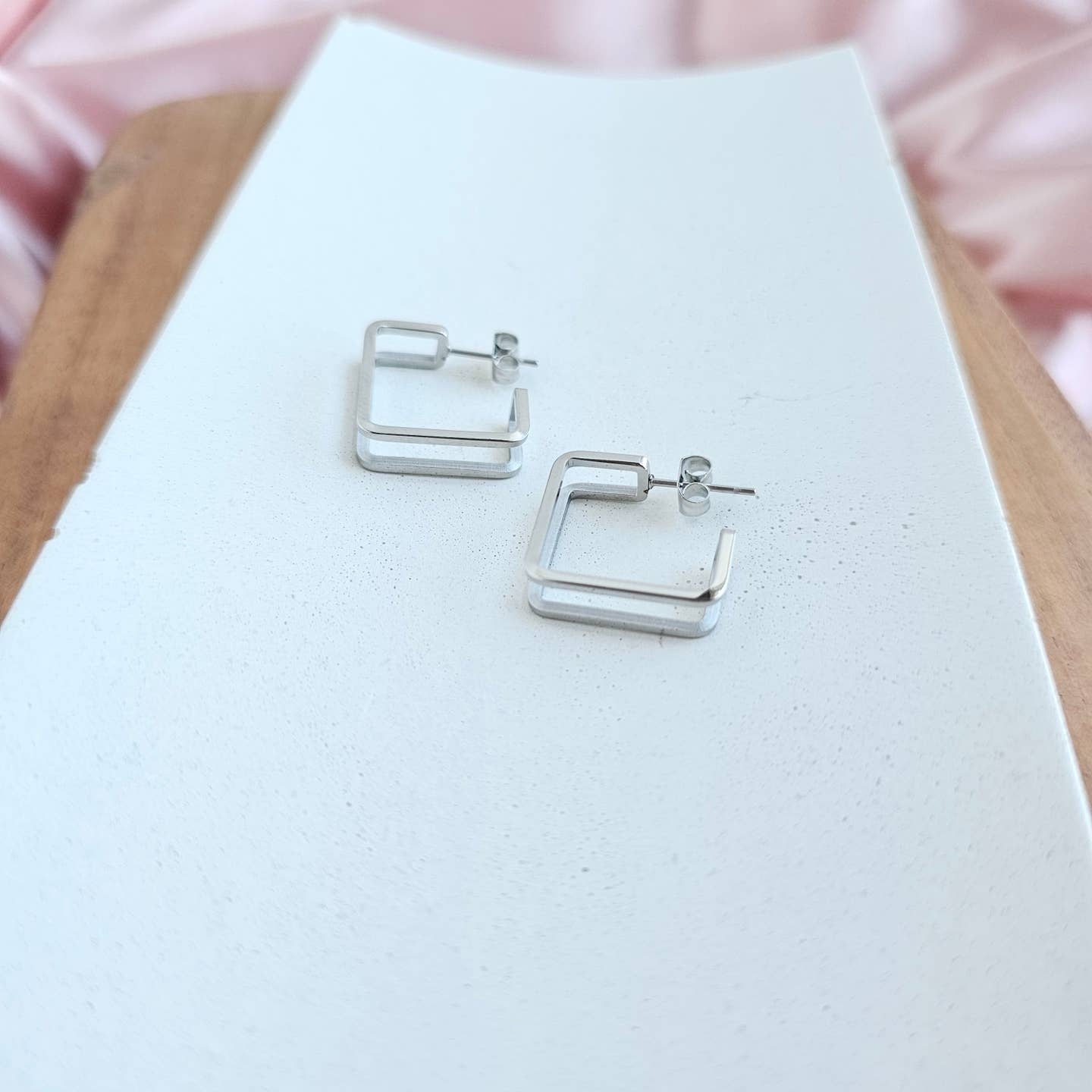 Luxe Kamora Square Hoop Earrings