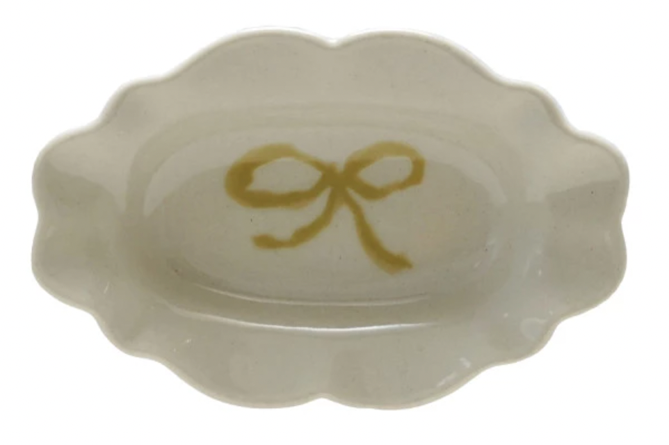 Julia Scalloped Dish with Bow
